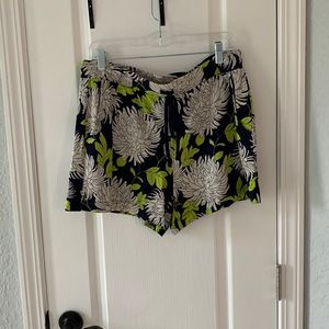 Cabi style #5967 No Sweat Navy floral shorts NWOT